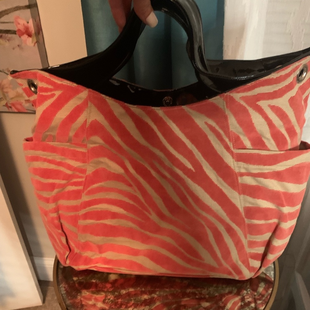 New Large Tote & Makeup Bag Set